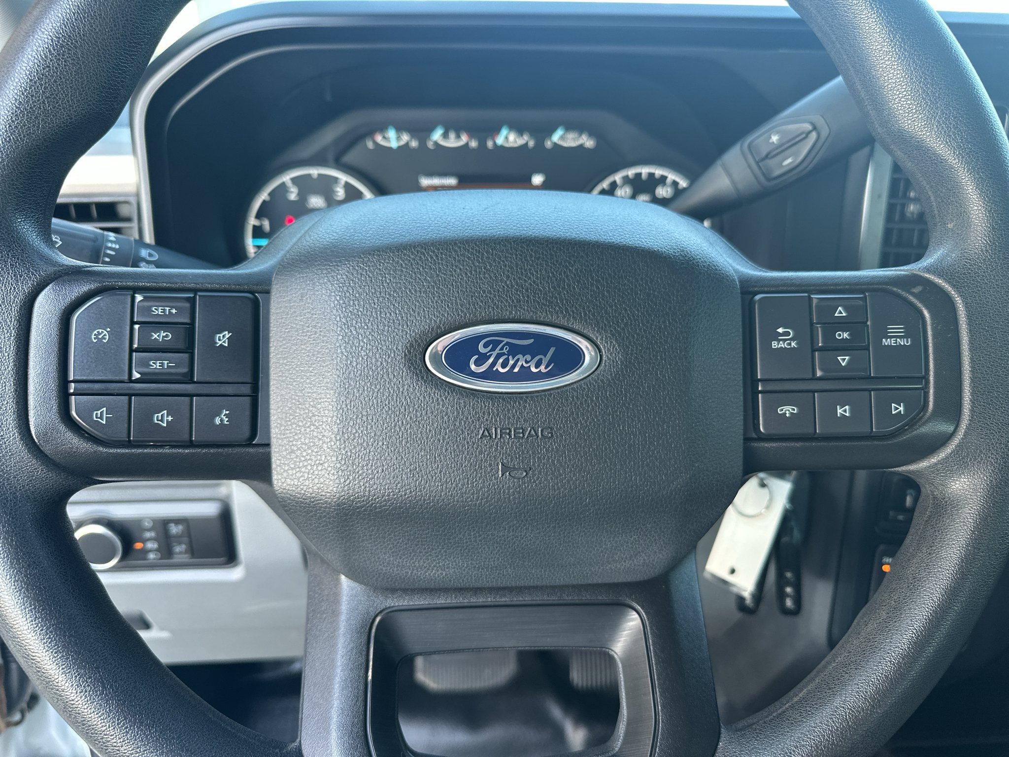 Used 2023 Oxford White Ford XL image 18