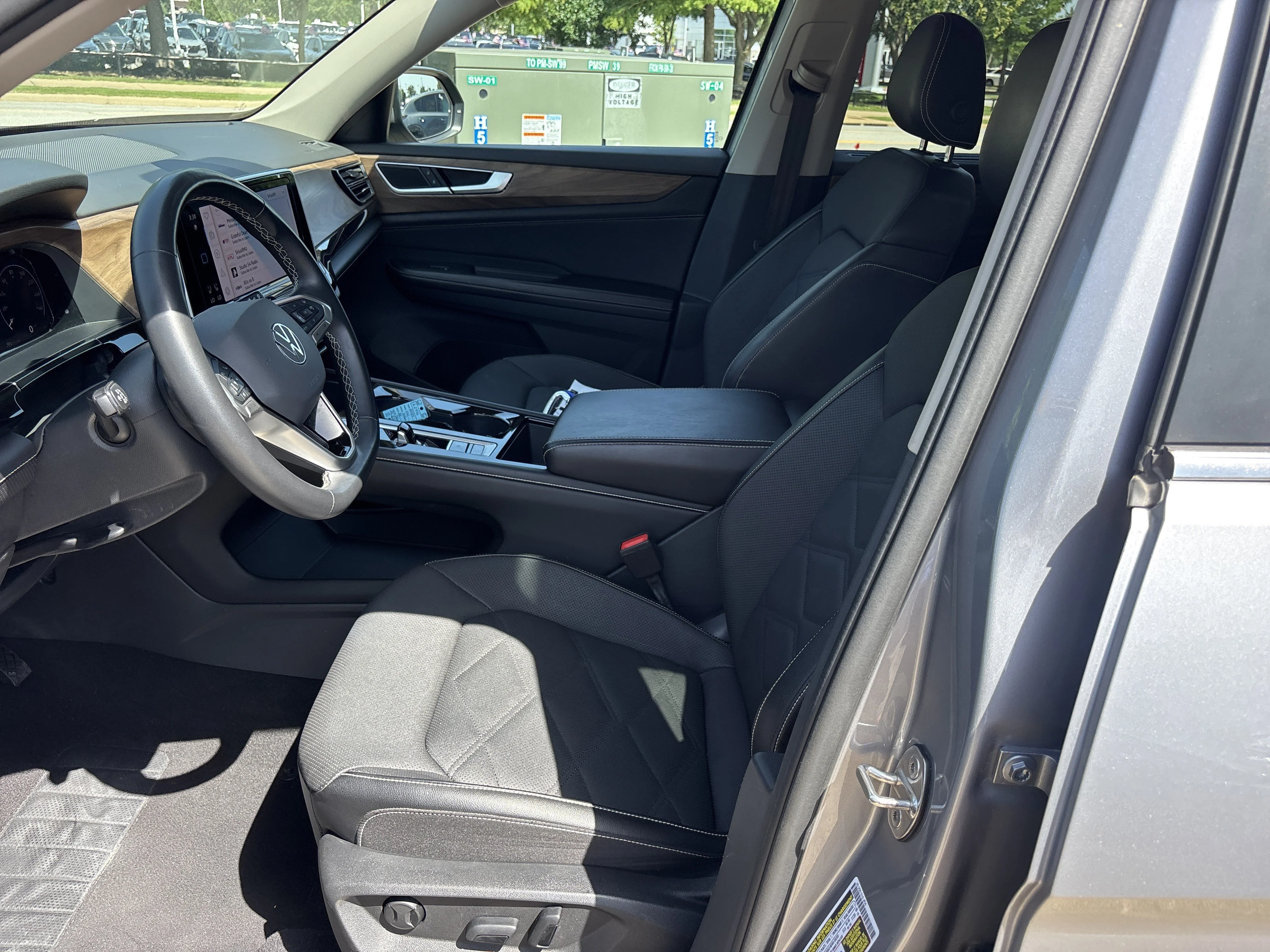 Used 2024 Silver Mist Metallic Volkswagen 2.0T SE w/Technology 4Motion image 16