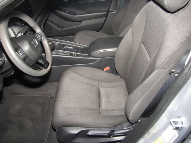 Used 2023 Lunar Silver Metallic Honda LX image 8