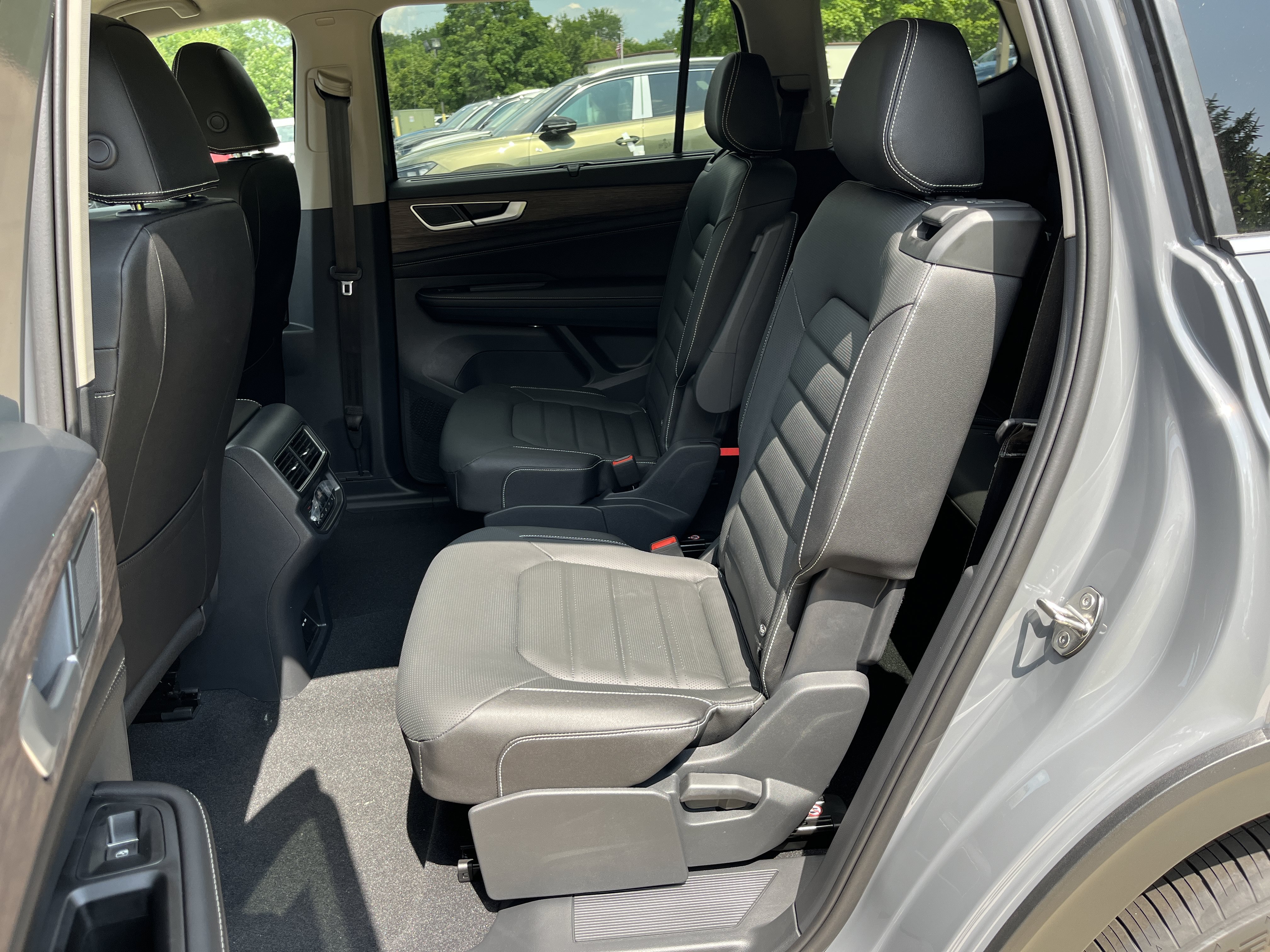 New 2026 Pure Gray Volkswagen 2.0T SEL image 19
