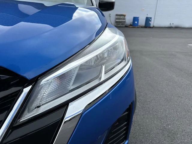 Used 2023 Blue Nissan SV image 9