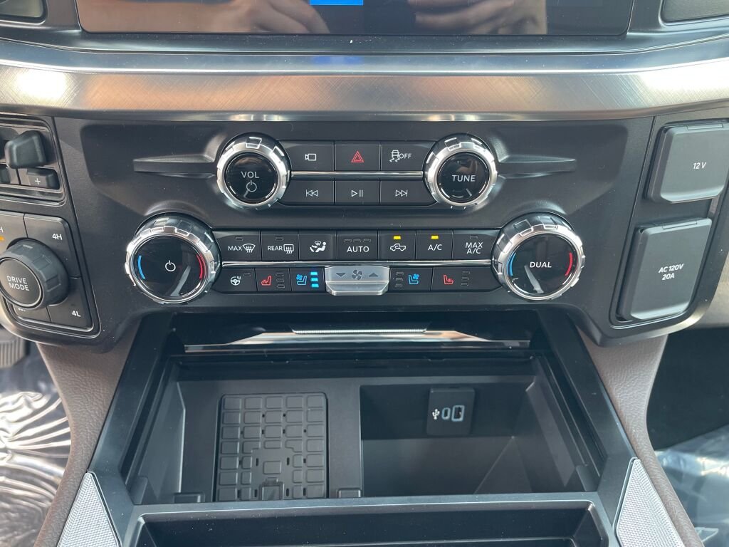 New 2026 Star White Metallic Tri-Coat/Marsh Gray Ford King Ranch image 14