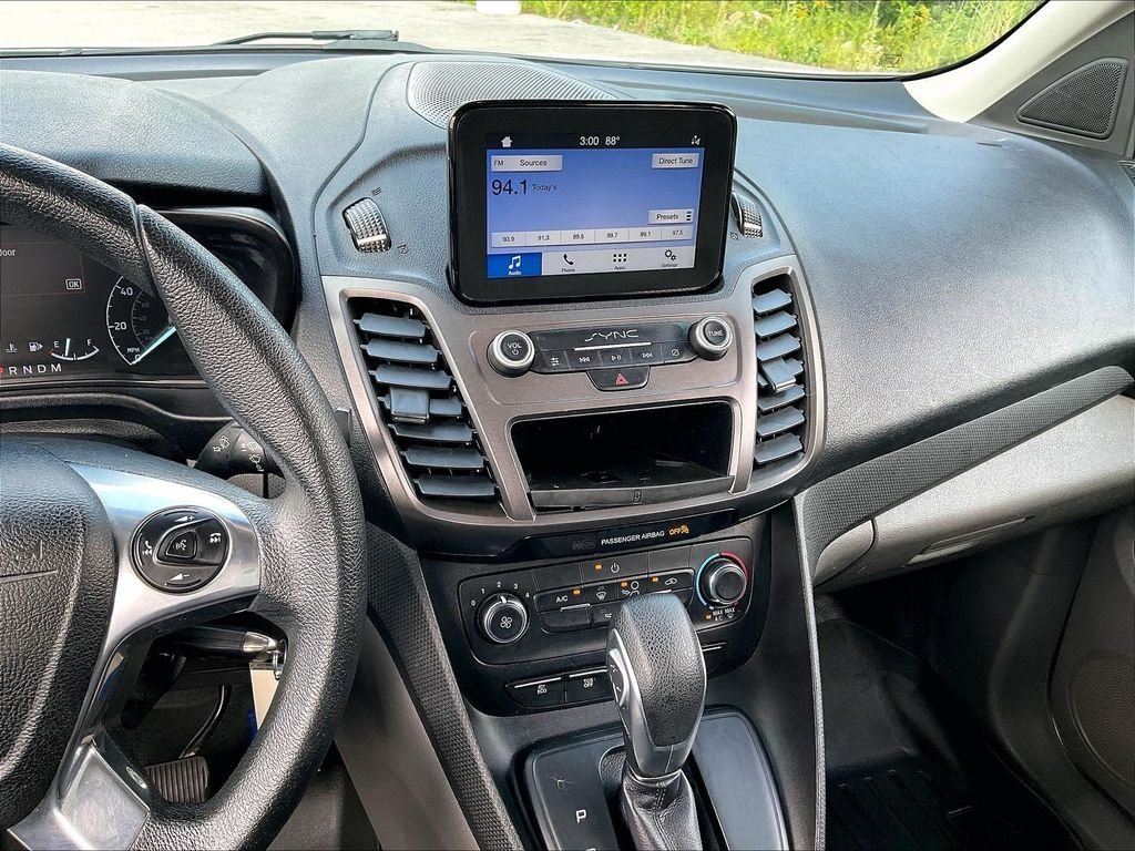 Used 2019 Frozen White Ford XL image 17