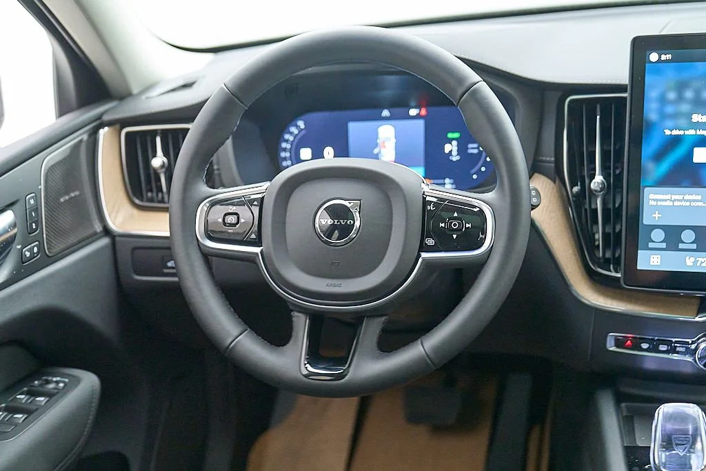 New 2026 Forest Lake Volvo Ultra image 27