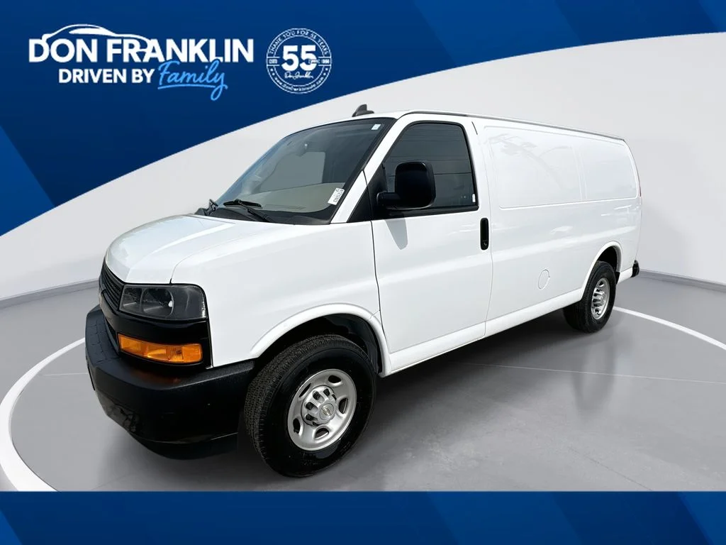 2022 Chevrolet Express 3500 Work Van HD's photo