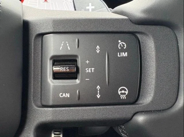 New 2026 Narvik Black Land Rover OCTA Black image 17