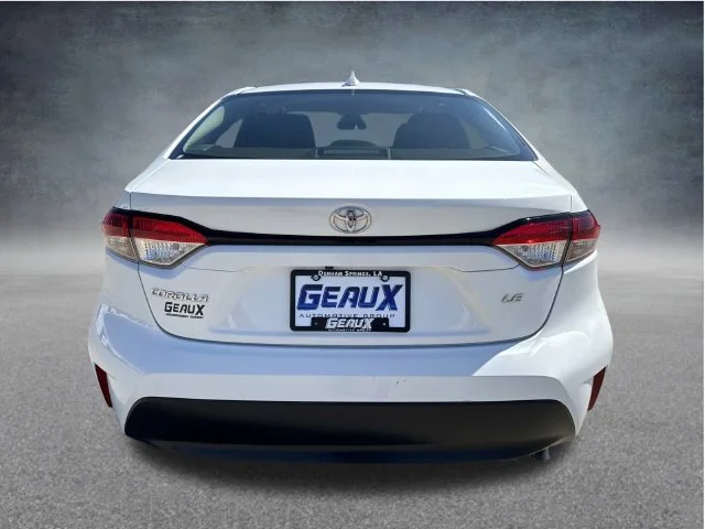 Used 2025 White Toyota LE image 18