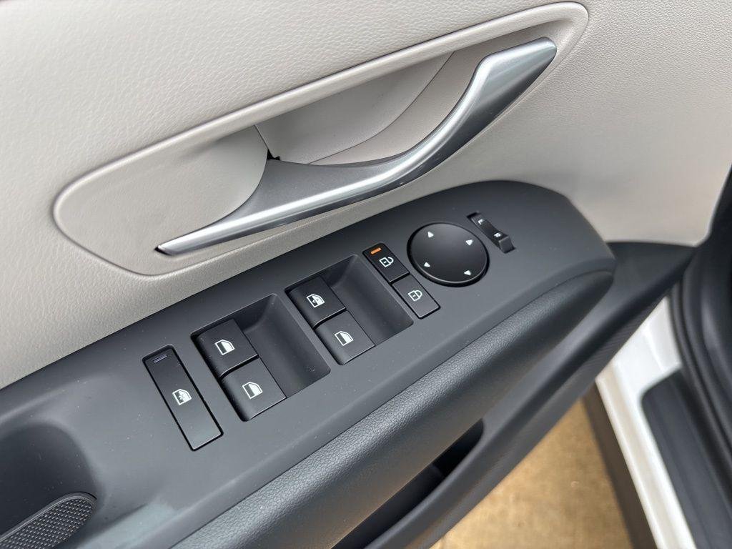 New 2026 White Pearl Hyundai SE FWD image 16