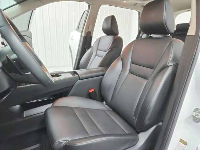 Used 2024 White Nissan SV image 19
