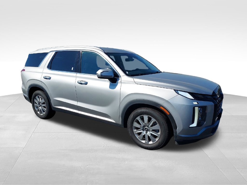Used 2024 Silver Hyundai SEL image 7