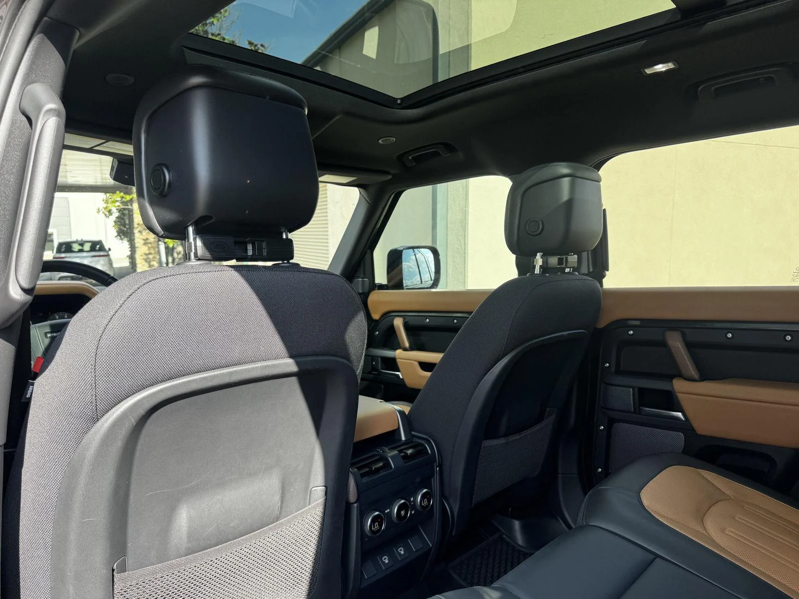 Used 2024 Carpathian Grey Land Rover X P400 image 13
