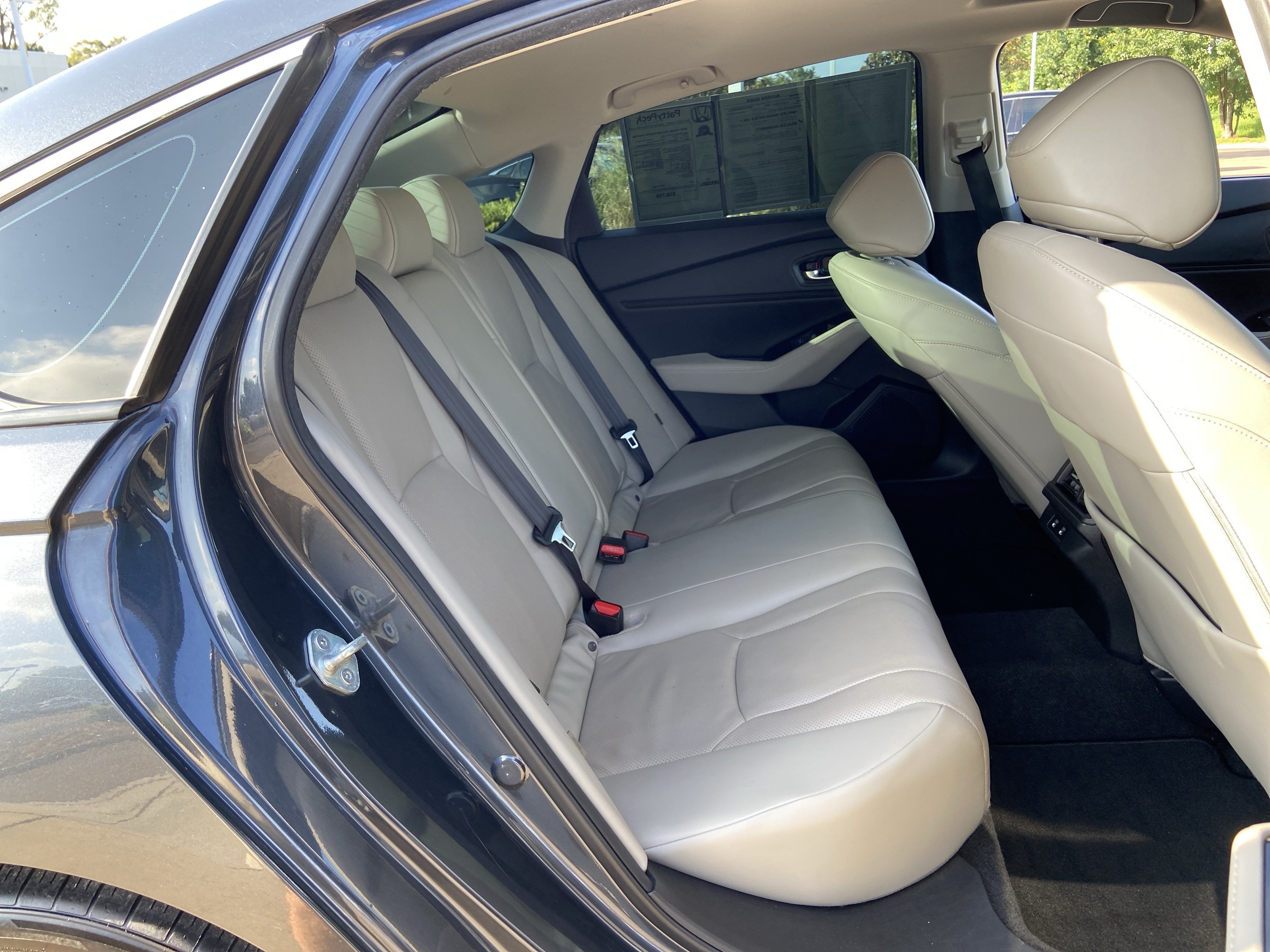 Used 2023 Meteorite Gray Metallic Honda Touring image 14