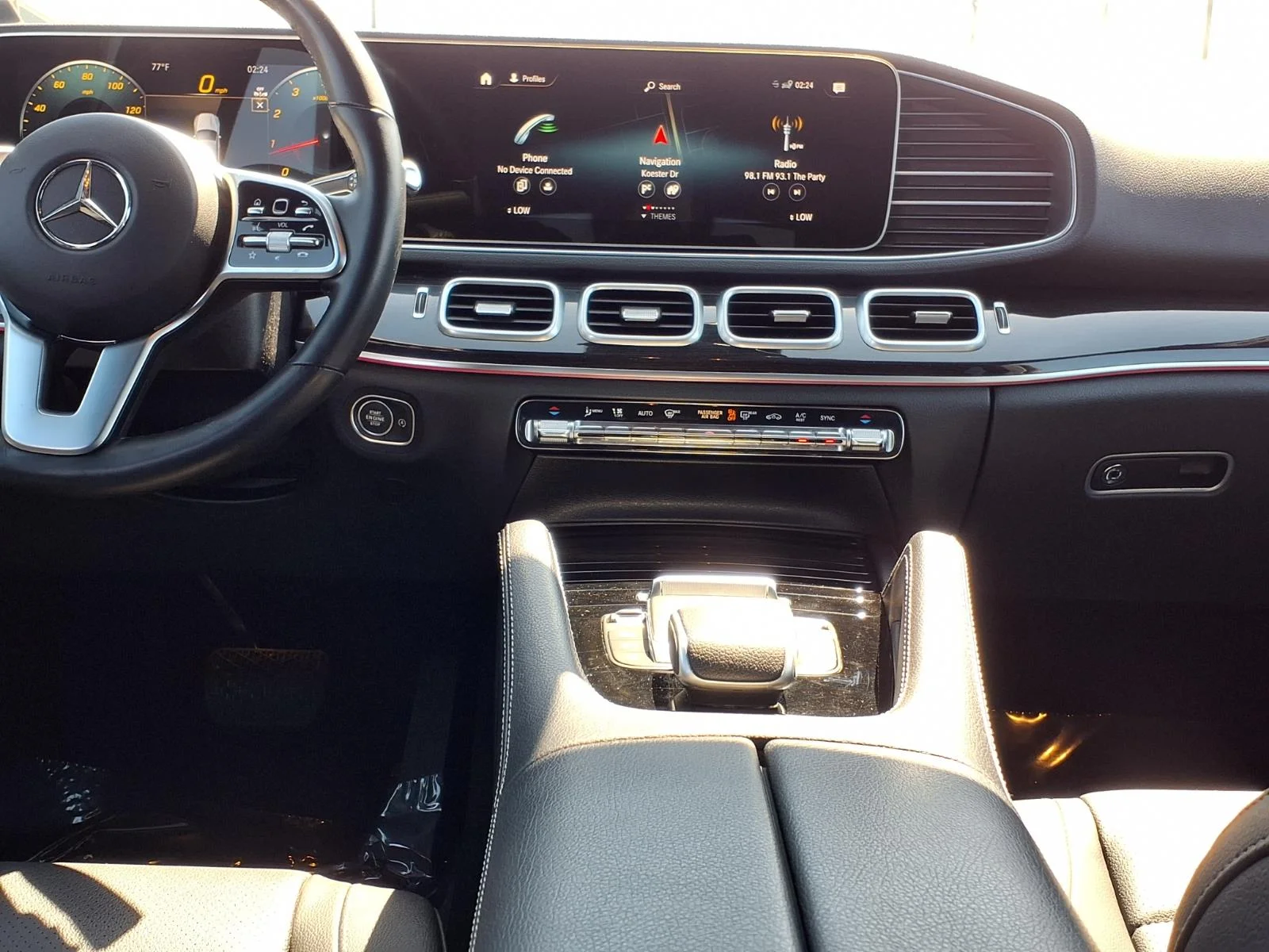 Used 2023 White Mercedes-Benz GLE 350 image 3