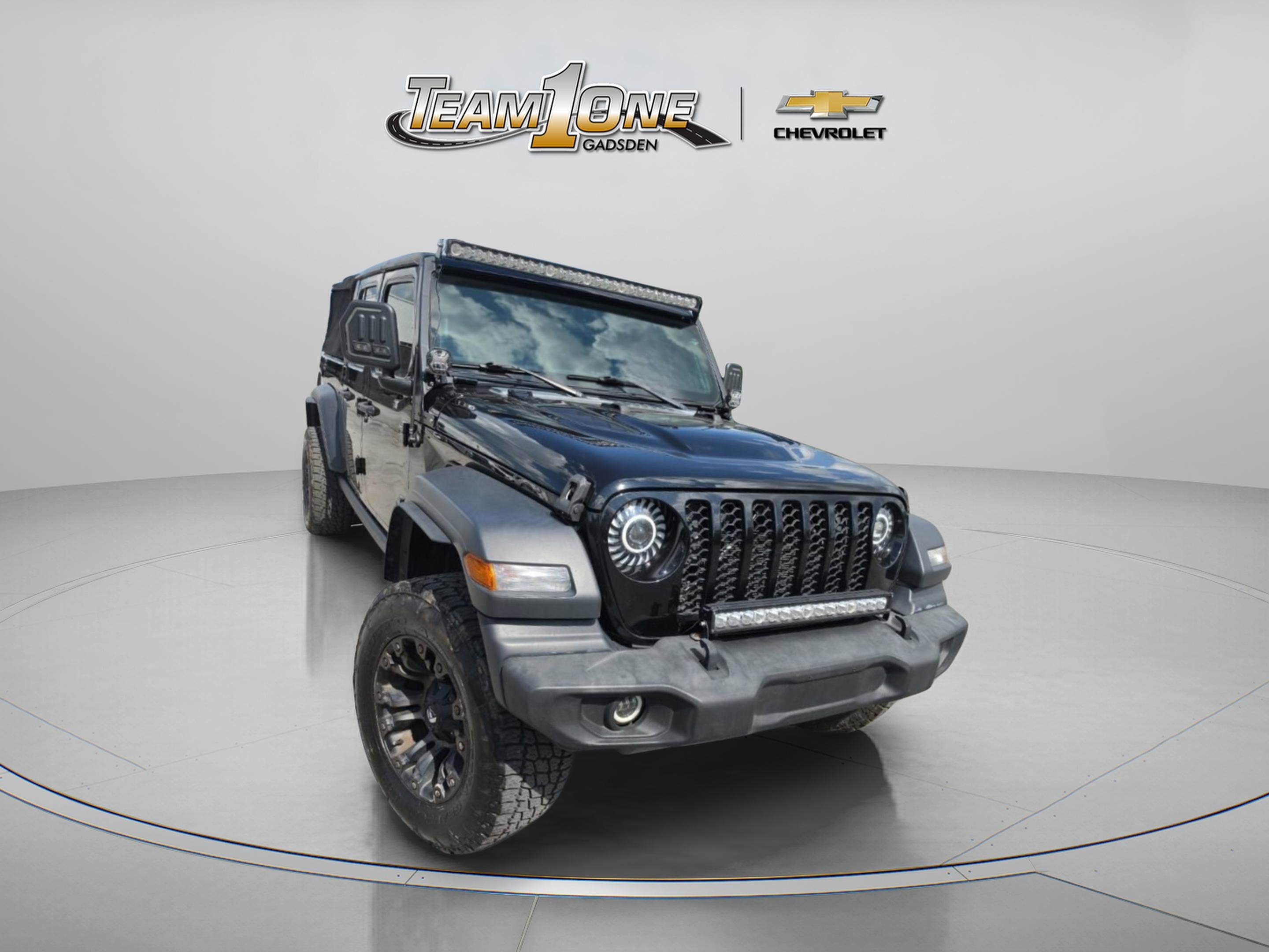 2020 Jeep Gladiator Sport S's photo