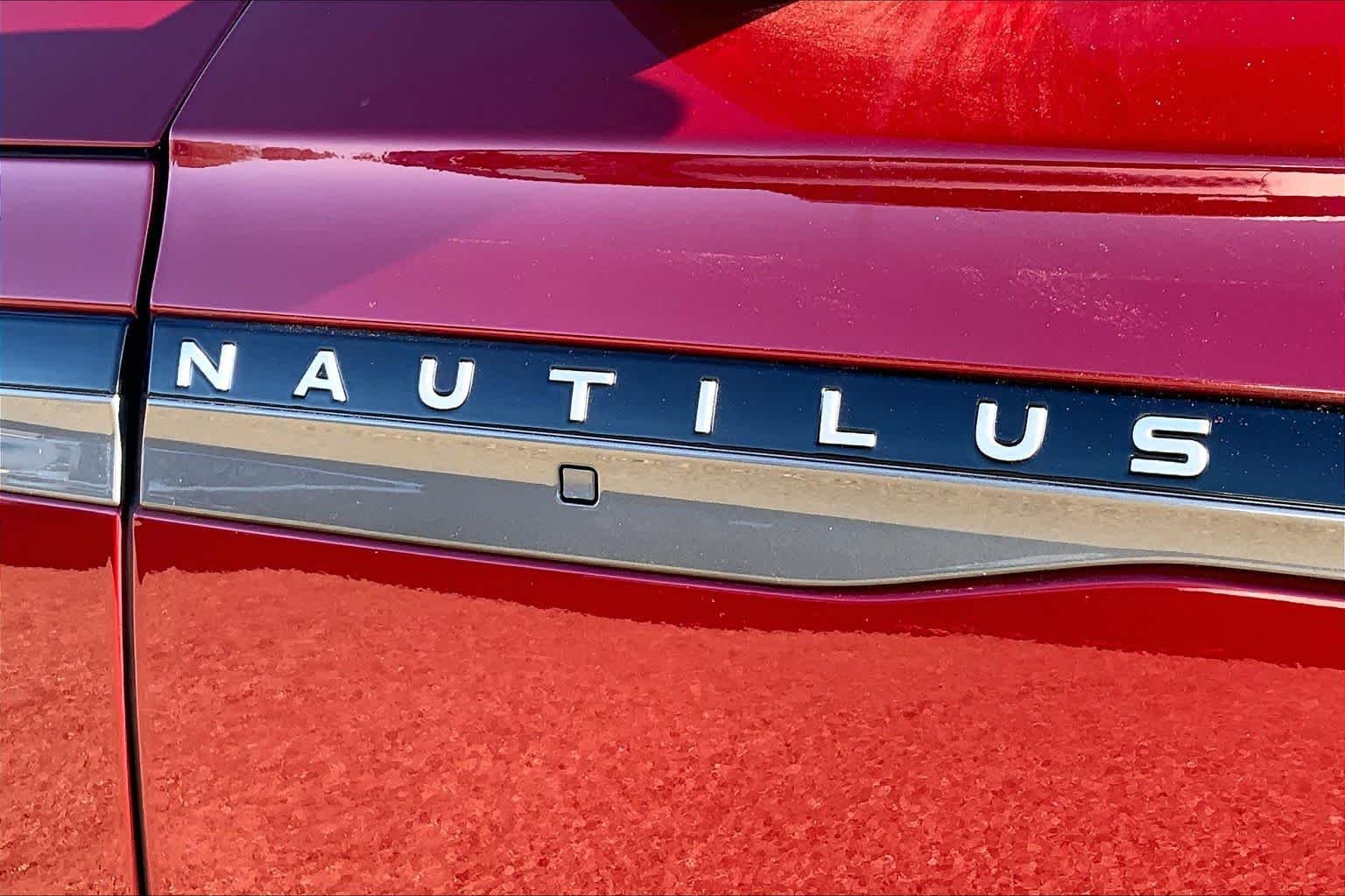 New 2026 Red Carpet Metallic Tinted Clearcoat Lincoln Premiere image 15