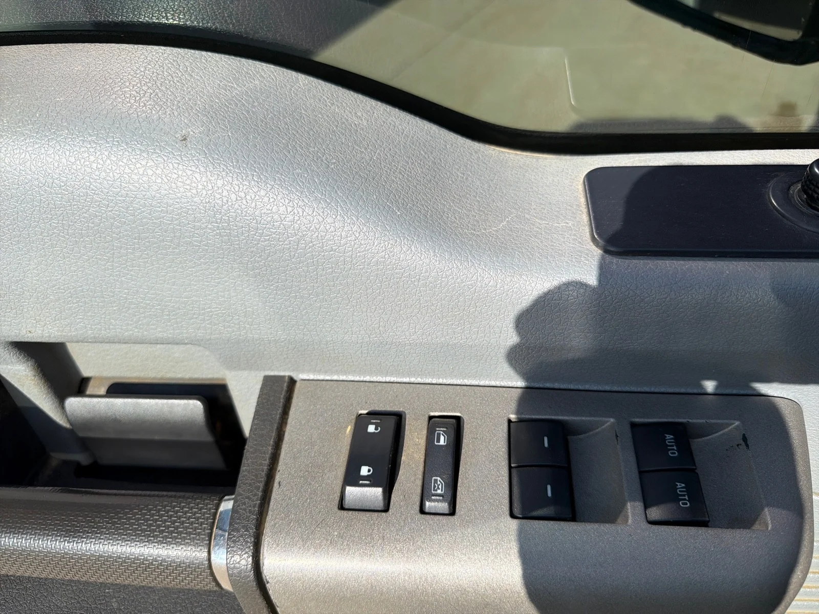 Used 2013 Sterling Gray Metallic Ford XLT image 18
