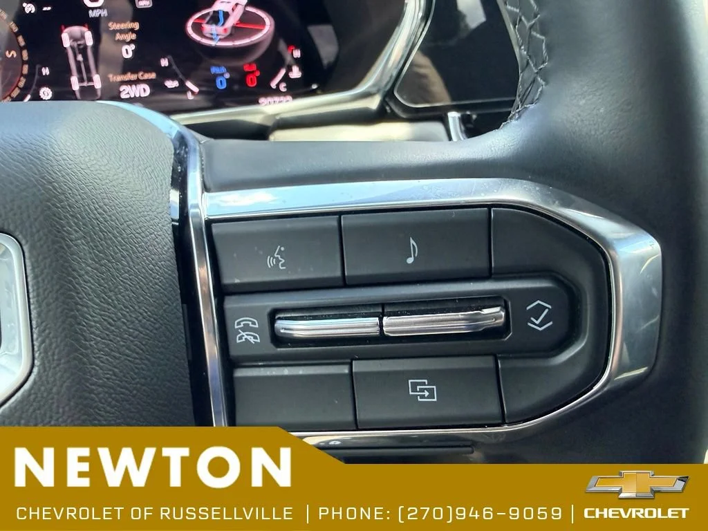 Used 2024 Summit White GMC Elevation image 25