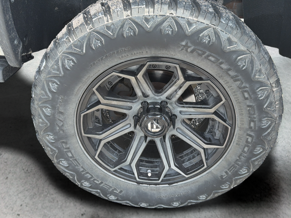 Used 2017 White Frost GMC Denali image 27