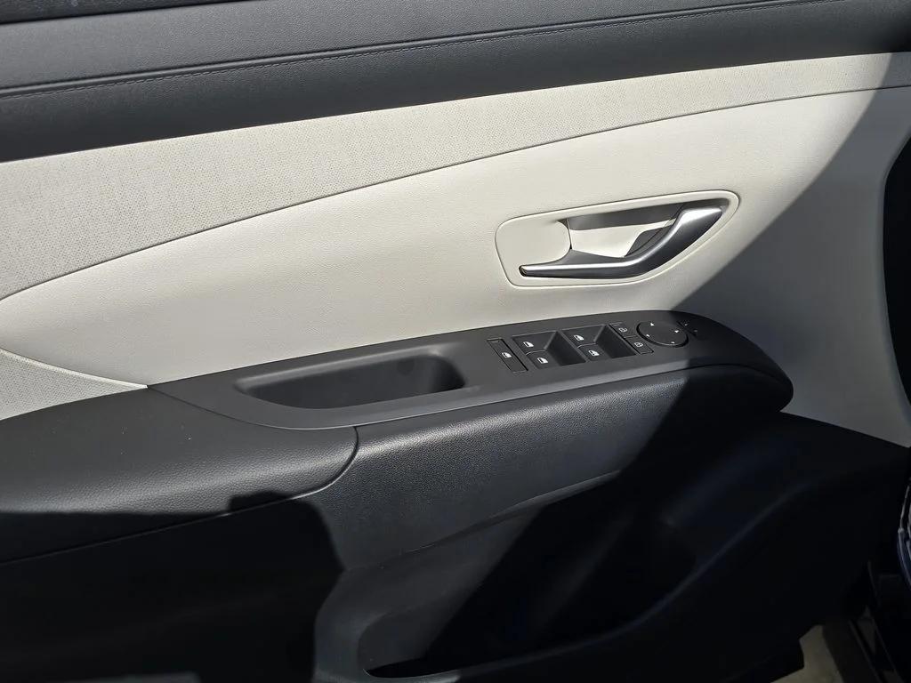 New 2026 Gray Hyundai SEL Convenience image 17