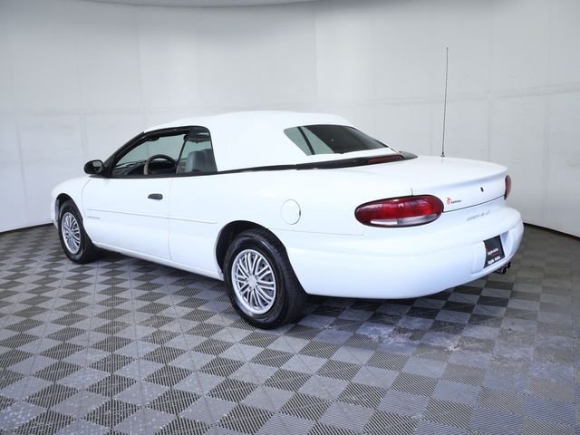 Used 1997  Chrysler JX image 6