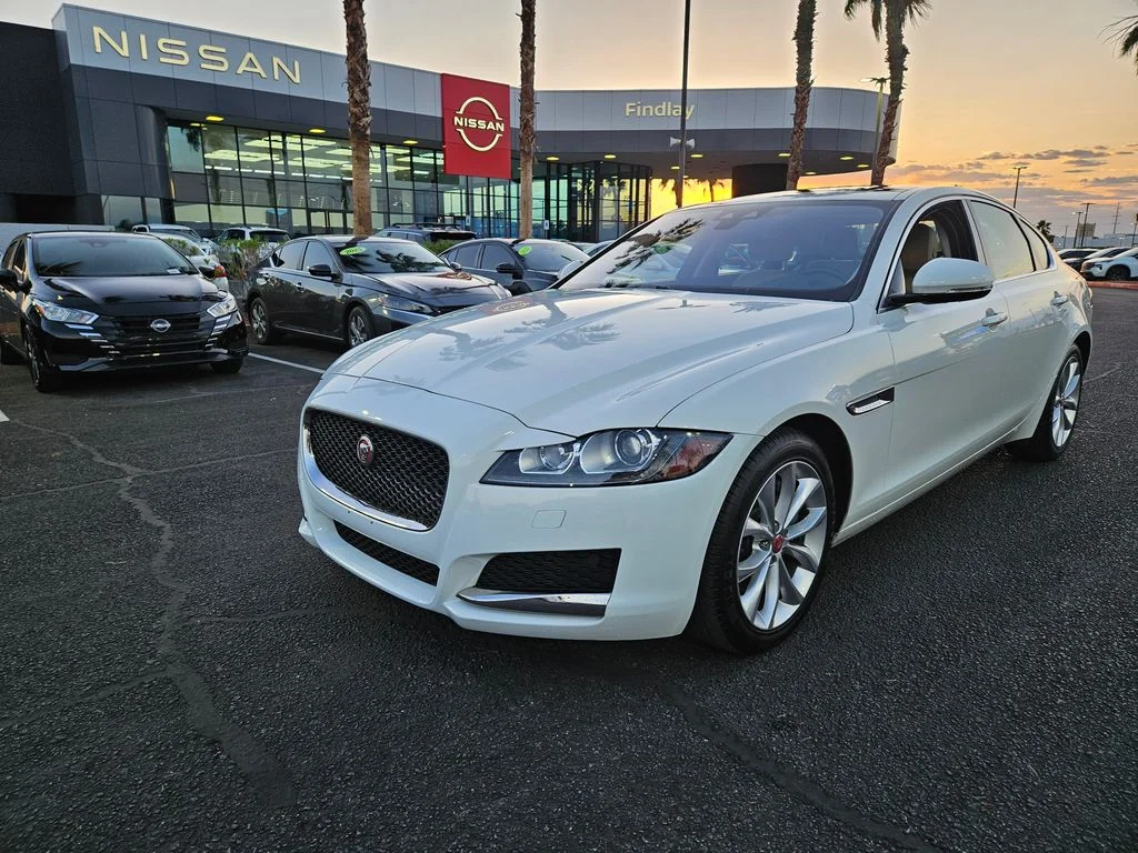 2018 Jaguar XF 25t Premium AWD's photo