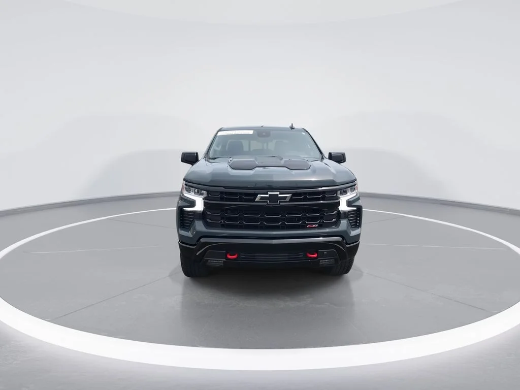 Used 2025 Gray Chevrolet LT Trail Boss image 3