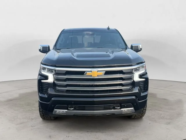 Used 2024 Black Chevrolet High Country image 2