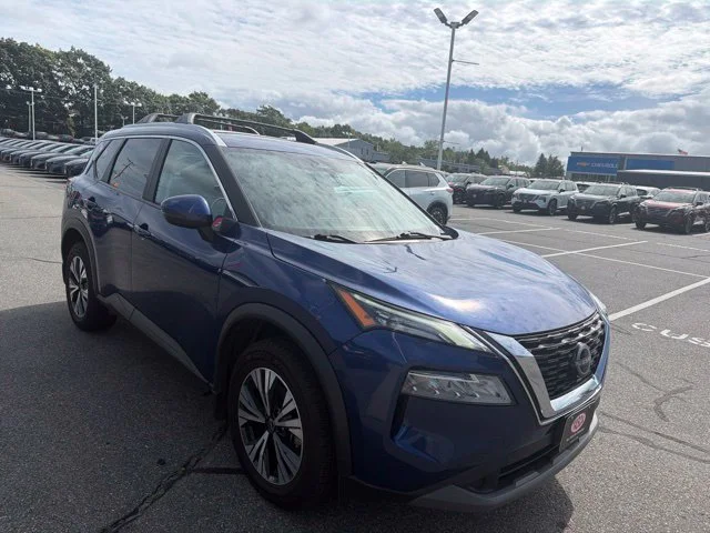 Used 2023 Blue Nissan SV image 3