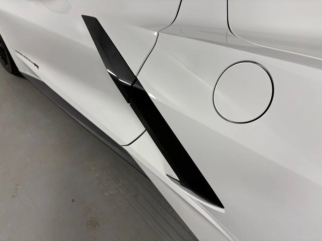 Used 2023 White Chevrolet Stingray image 14