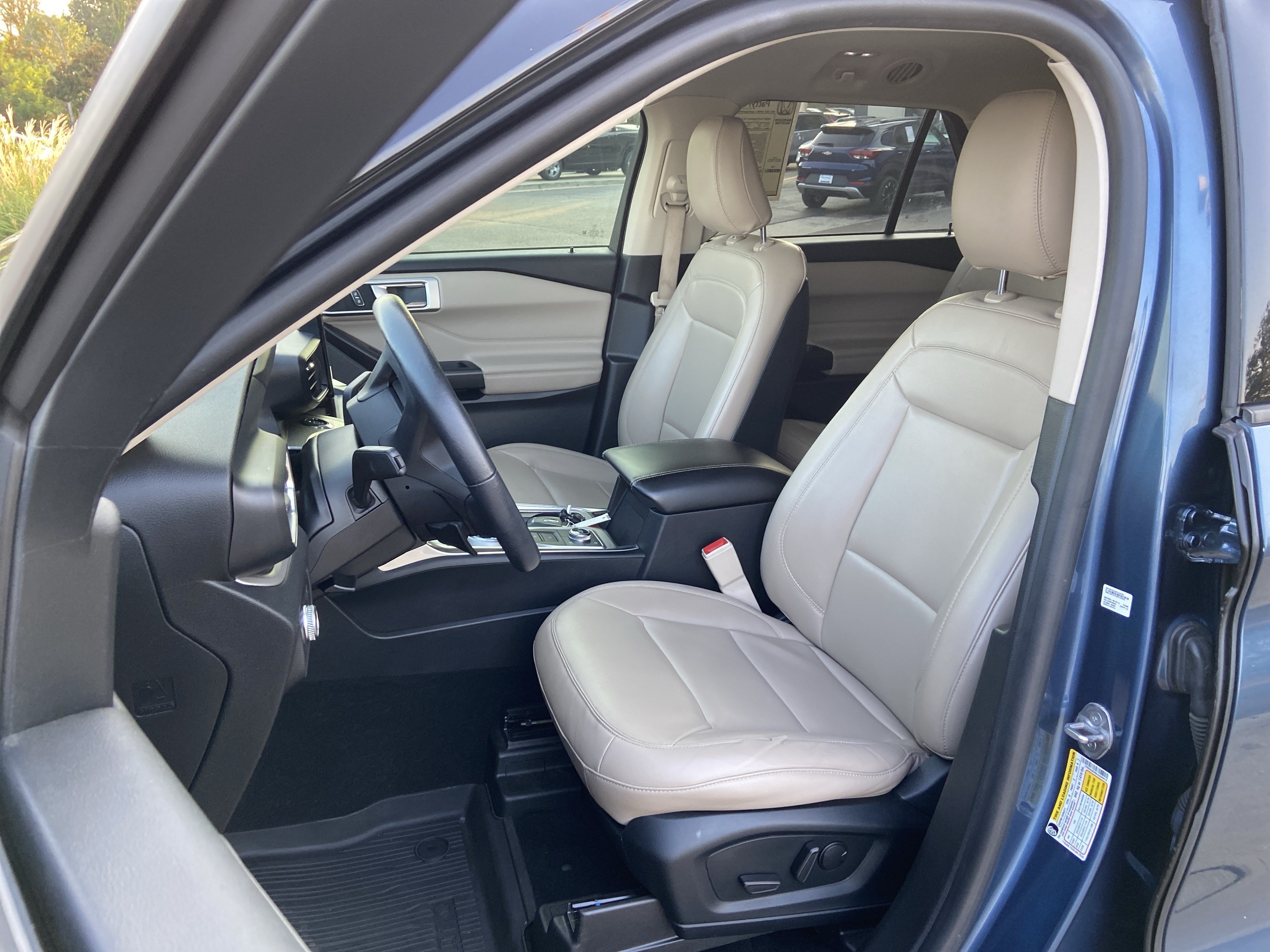 Used 2020 Blue Metallic Ford XLT image 18