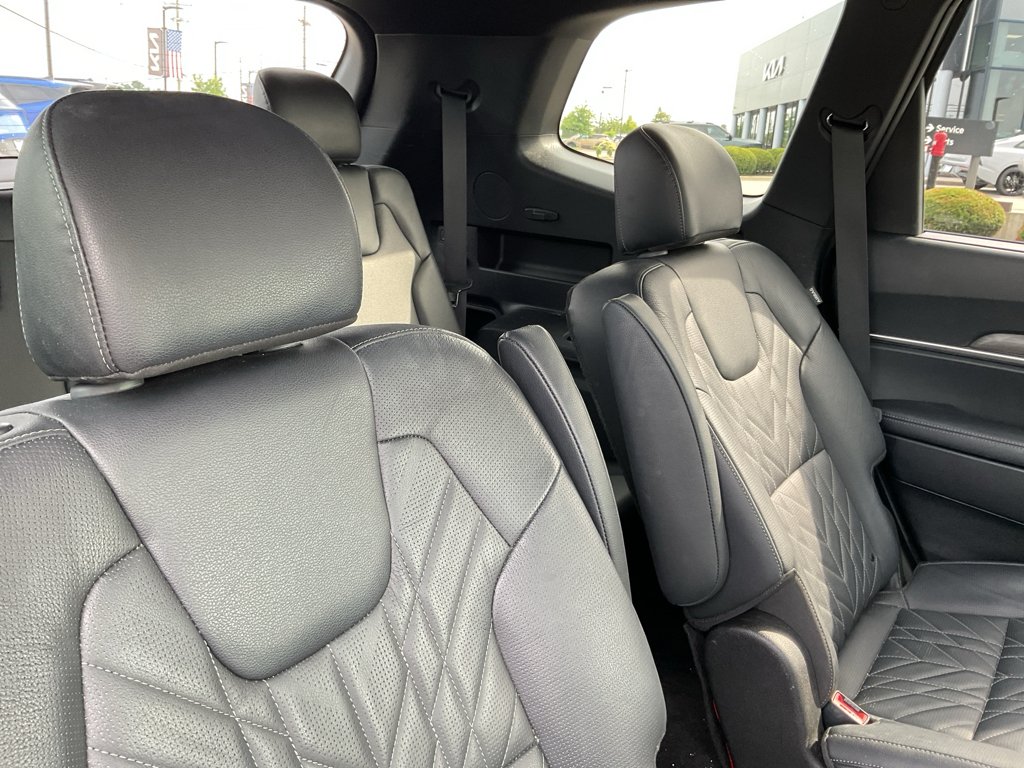 Used 2023 Jungle Green Kia EX X-Line image 13