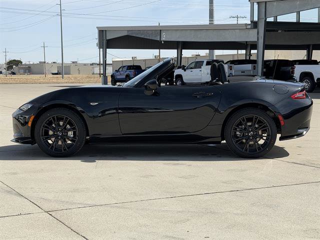2026 Mazda MX-5 Miata Club - Photo 6