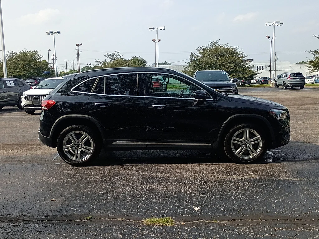 Used 2021 Night Black Mercedes-Benz GLA 250 4MATIC® image 2