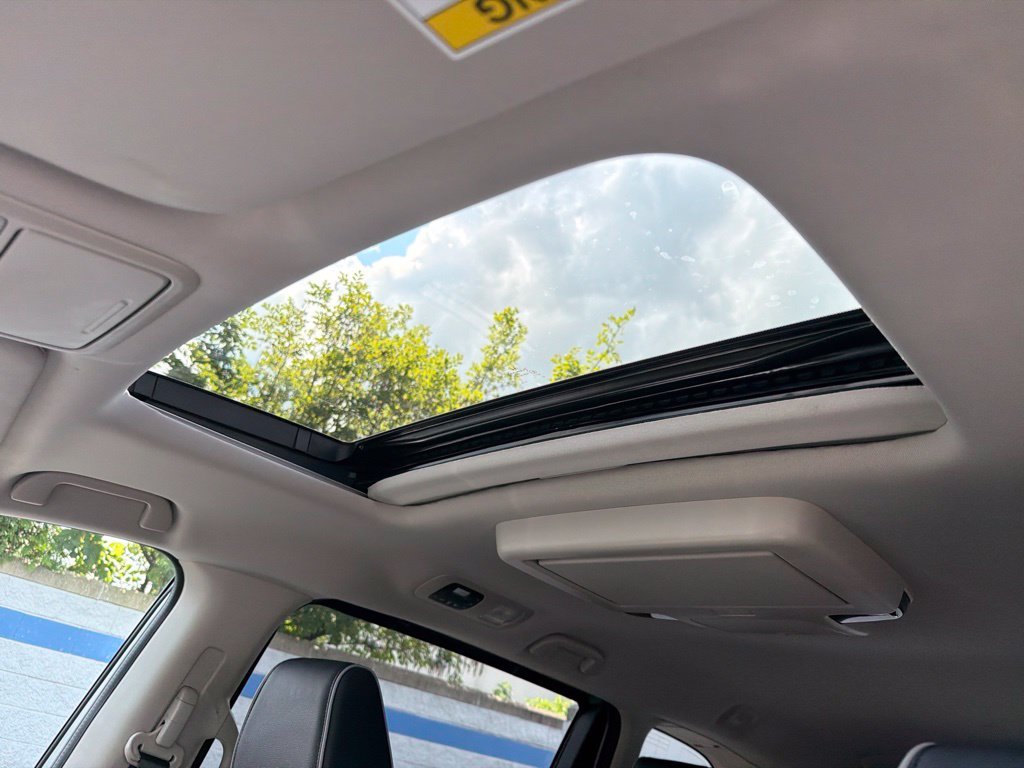 2025 Honda Odyssey Elite - Photo 11