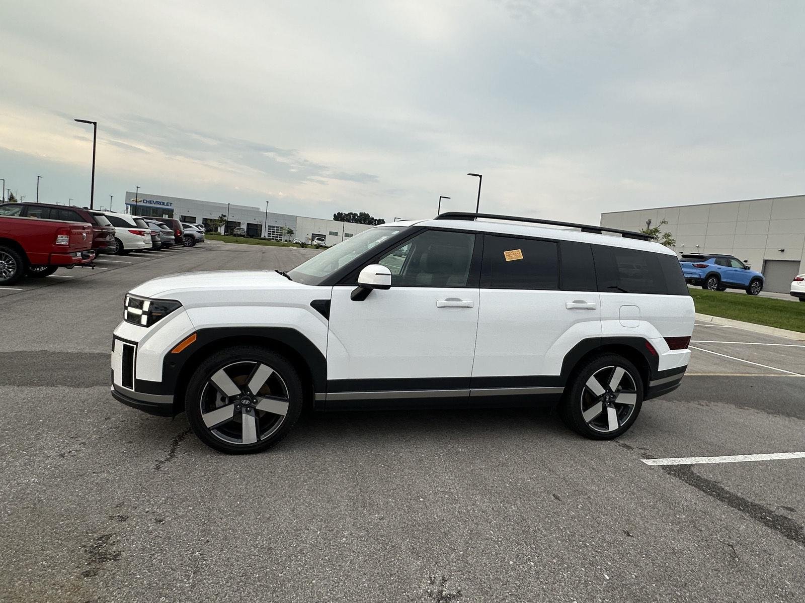 Used 2024 Serenity White Hyundai Limited image 3