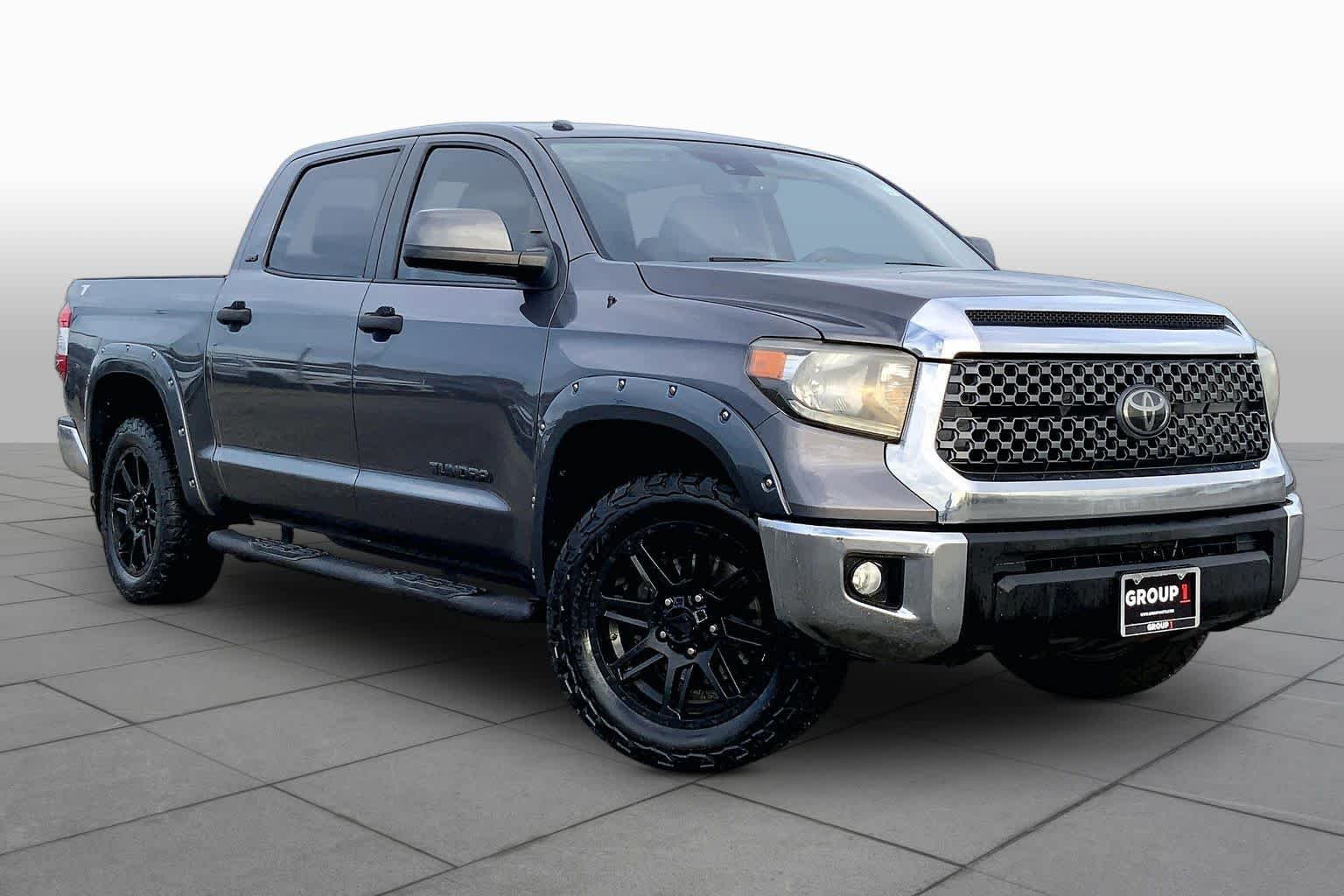 Used 2018 Magnetic Gray Metallic Toyota SR5 image 4