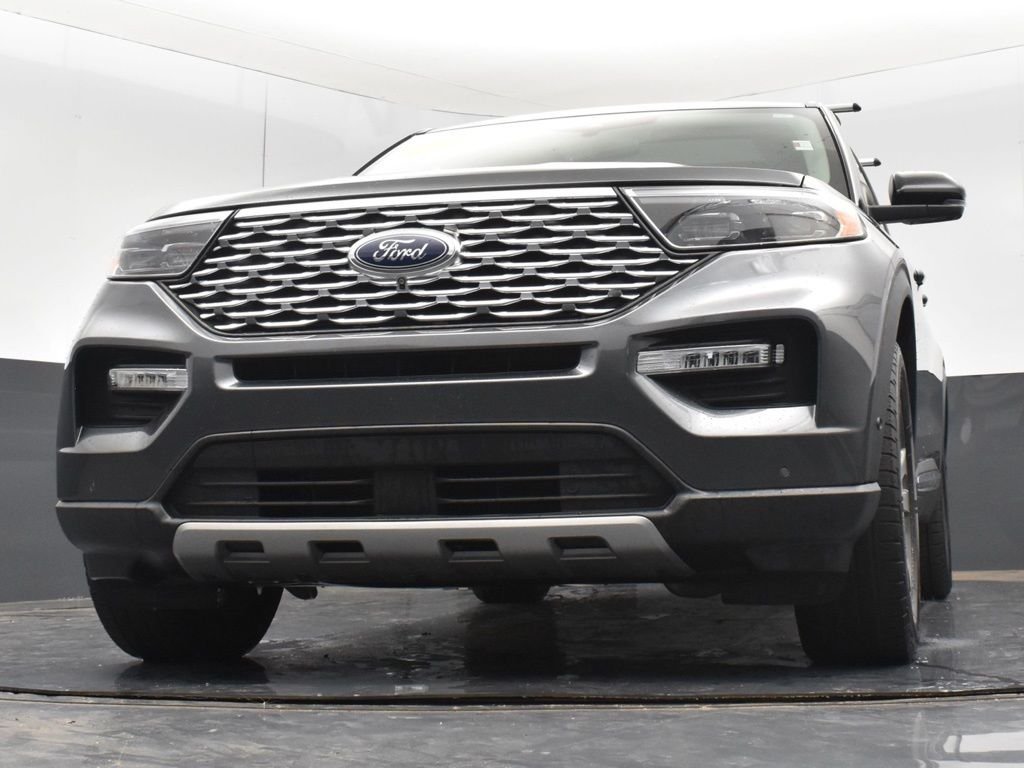 Used 2020 Gray Ford Platinum image 25