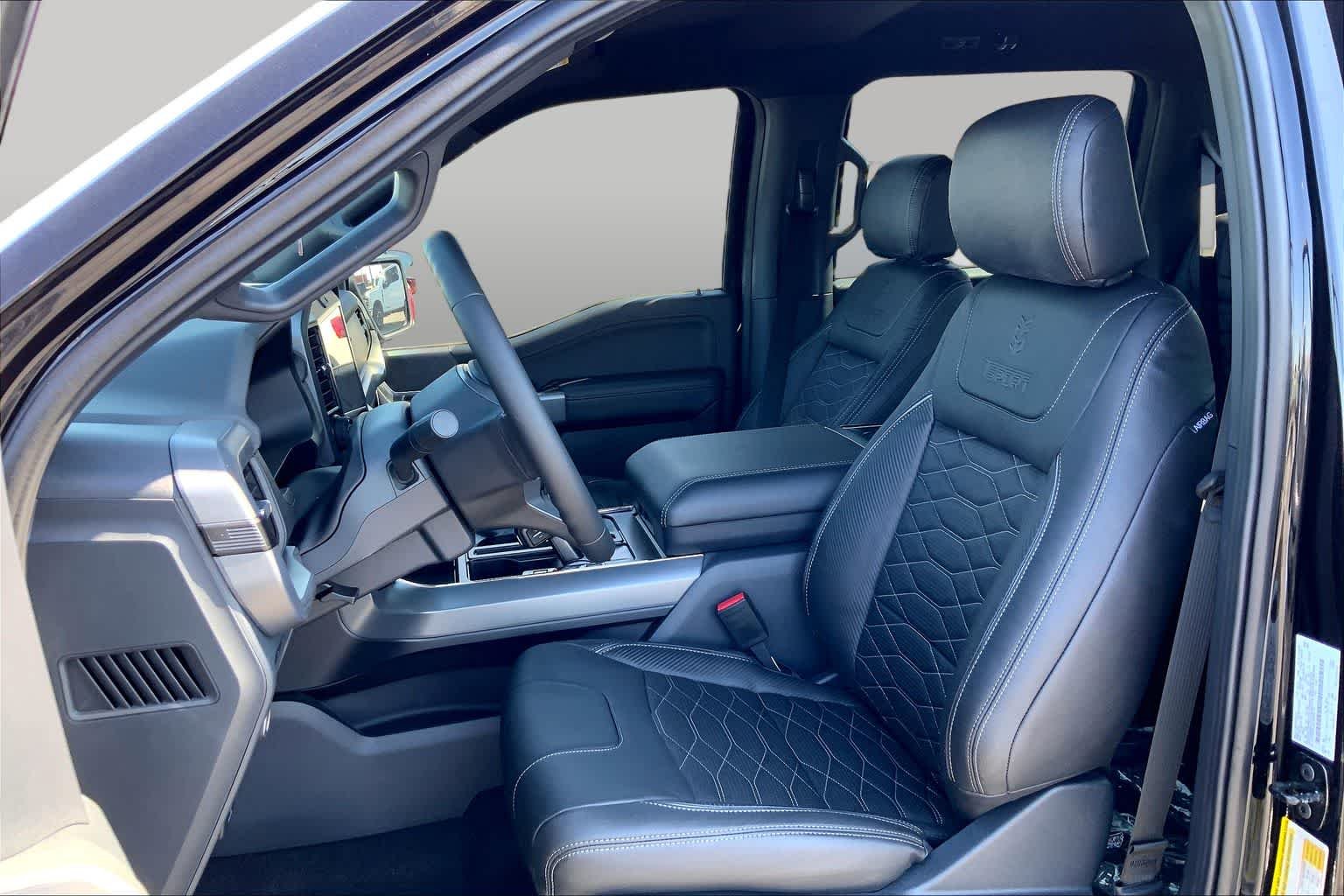New 2026 Agate Black Metallic Ford XLT image 7