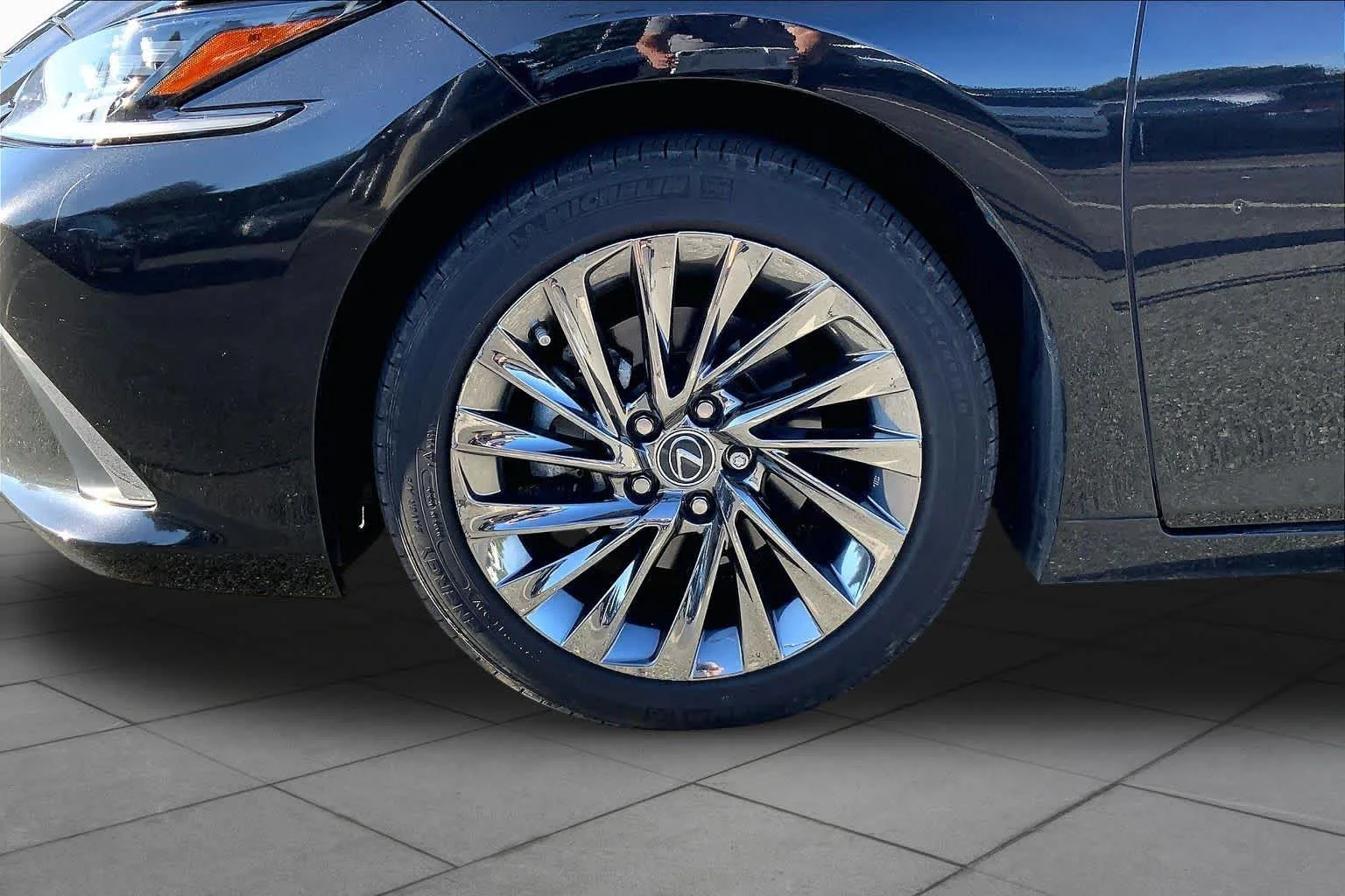 Certified Used 2024 Caviar Lexus Ultra Luxury image 11