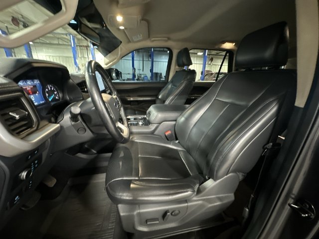 Used 2022 Dark Matter Metallic Ford XLT image 17