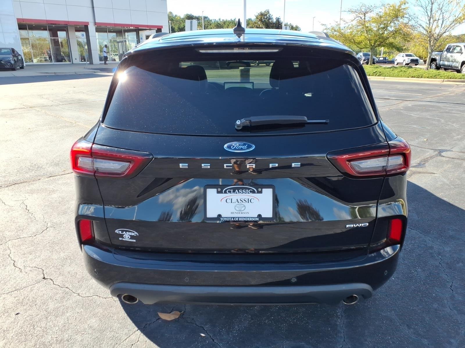 Used 2023 Agate Black Metallic Ford ST-Line Select image 11