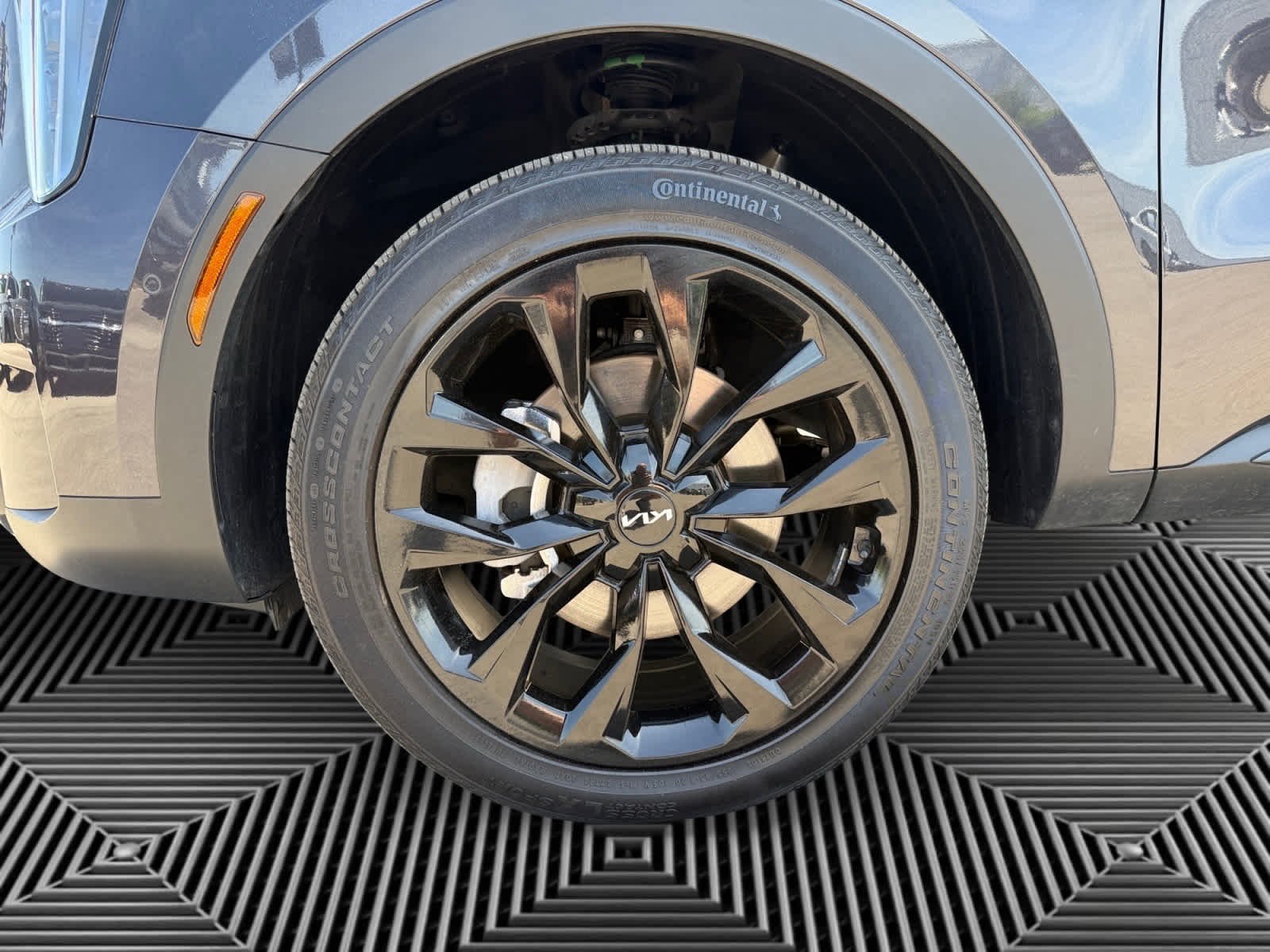 Used 2025 Panthera Metal Kia X-Line SX Prestige image 9