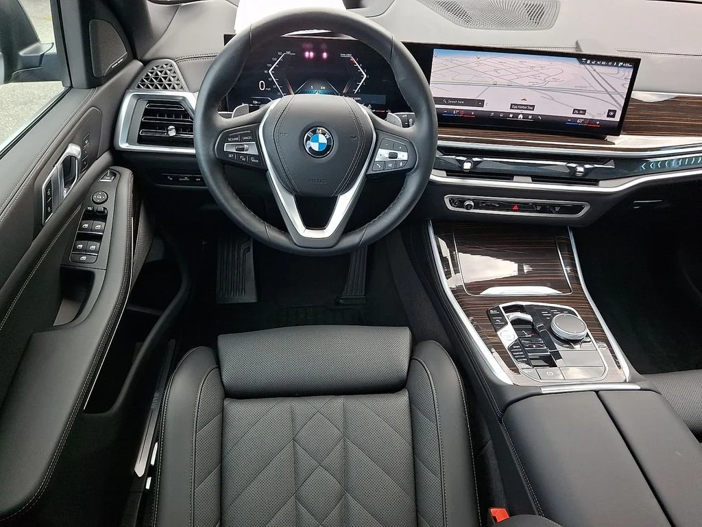 Used 2026 Gray Metallic BMW xDrive40i image 12