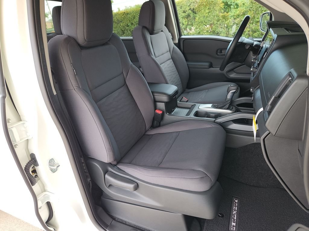 New 2026 White Nissan S 4x4 image 16