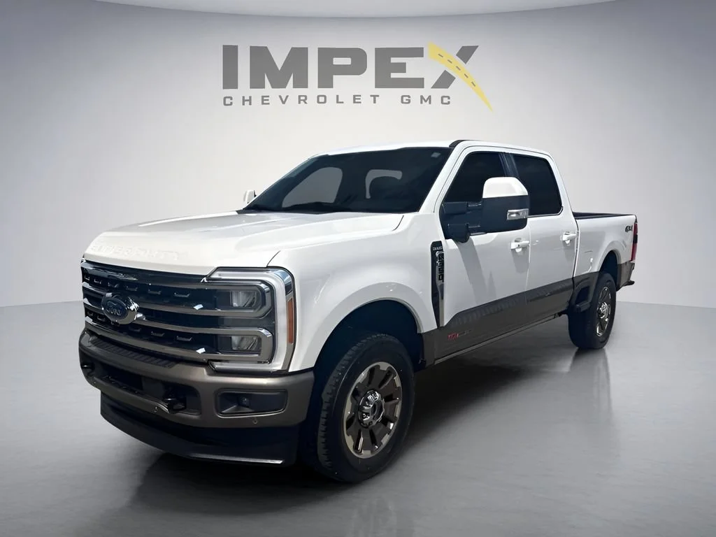 Used 2023  Ford XL image 1