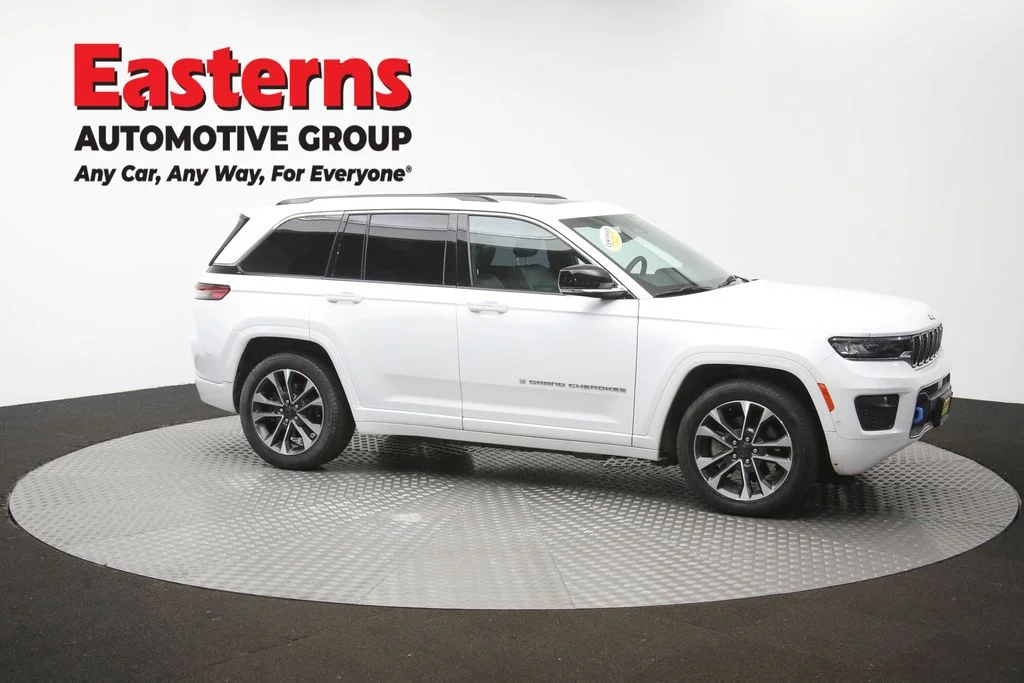 Used 2022 White Jeep Overland 4xe image 51