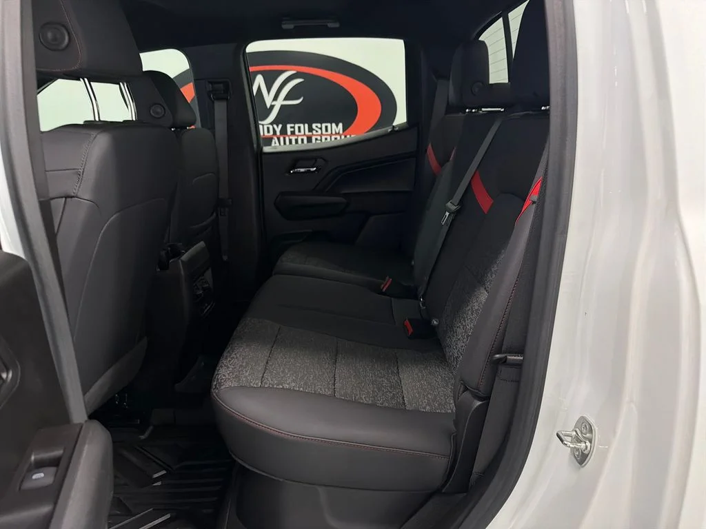 Used 2024 White Chevrolet Z71 image 13