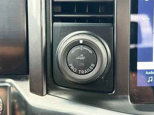 Used 2023 White Metallic Ford LARIAT image 46
