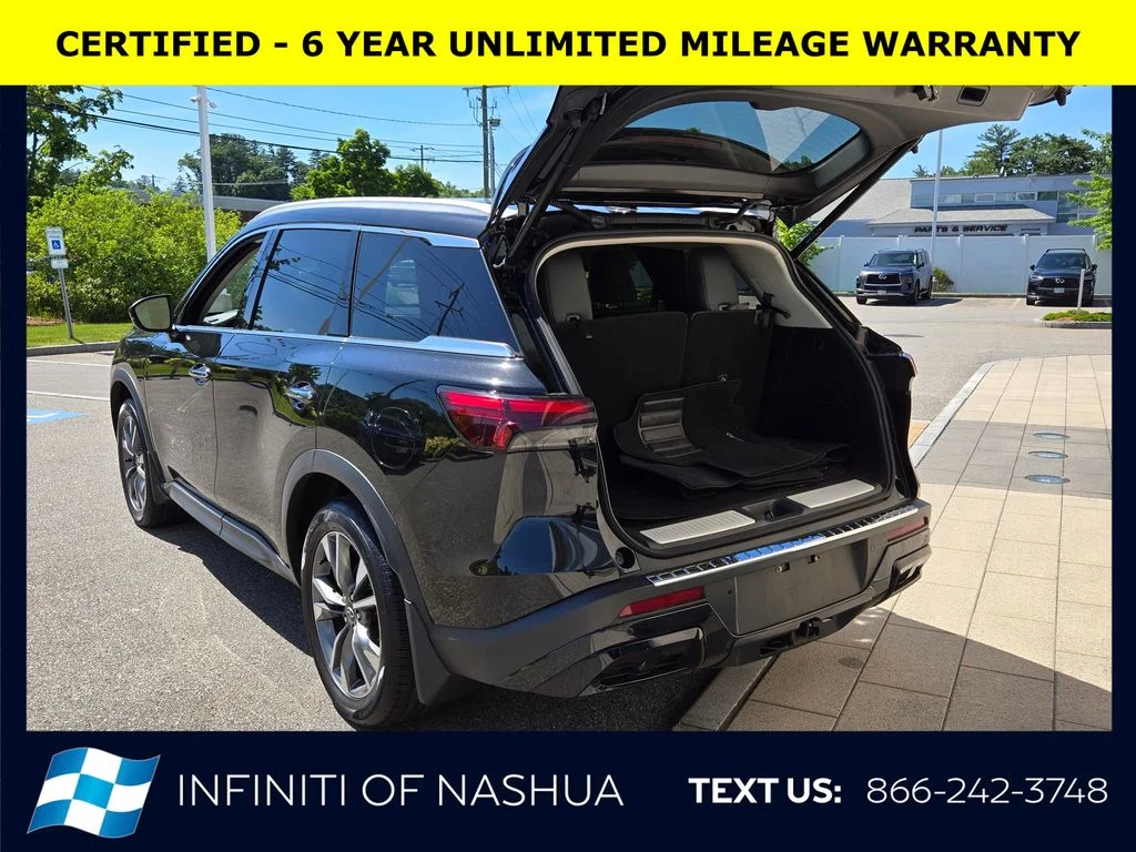 Certified Used 2023 Black INFINITI LUXE image 21