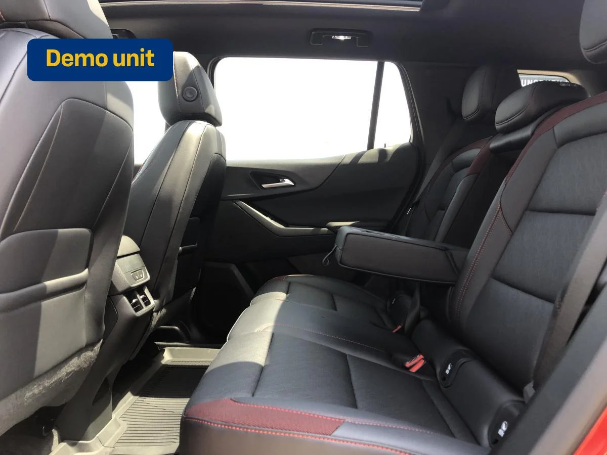 Used 2027 Red Chevrolet Awd 4dr Rs image 12
